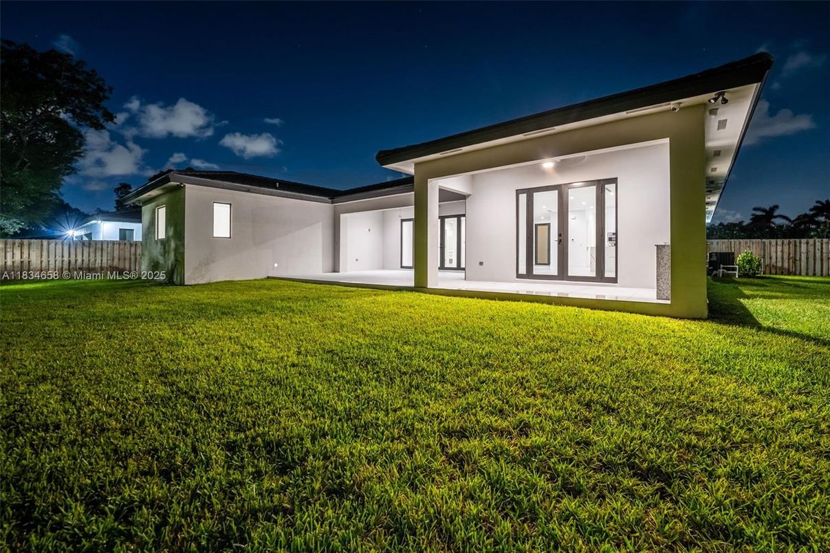 Backyard, Exterior
