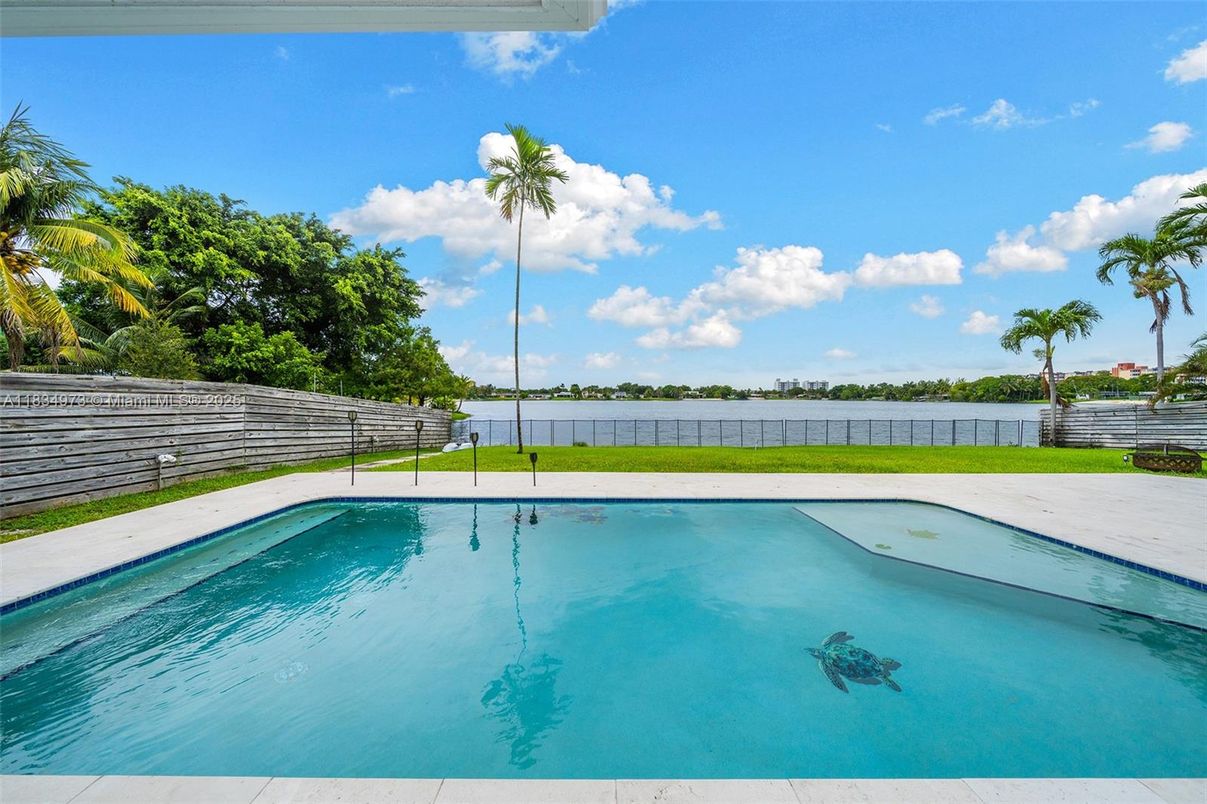 Exterior, Pool, Water
