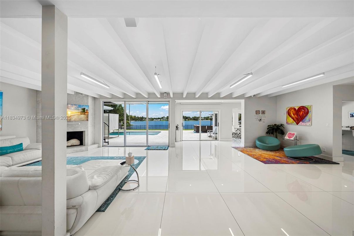 Fireplace, Interior, Living room, Water