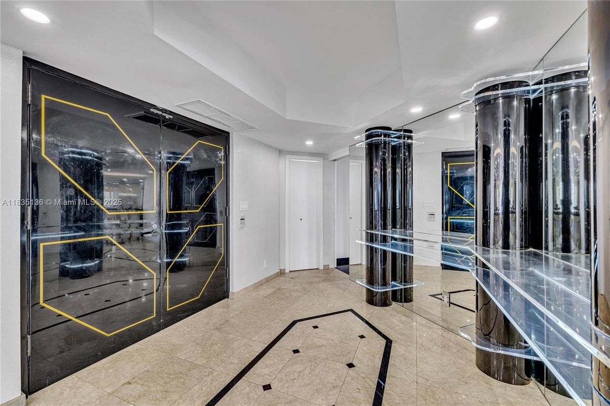 Interior, Recessed Lighting