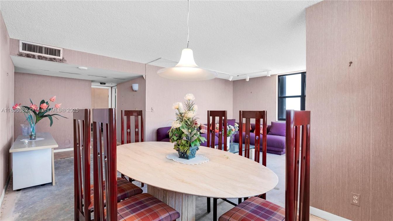 Dining room, Interior, Pendant Lights