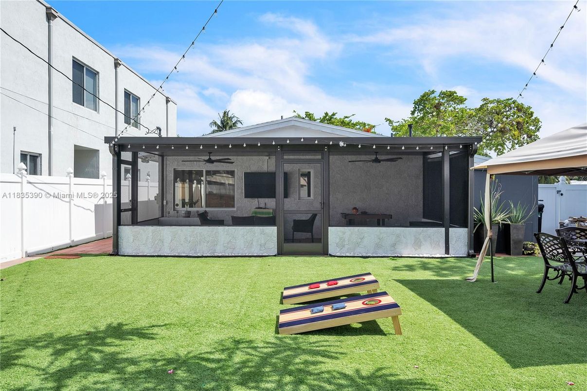 Backyard, Exterior