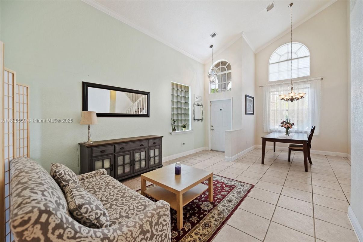 Interior, Living room, Pendant Lights