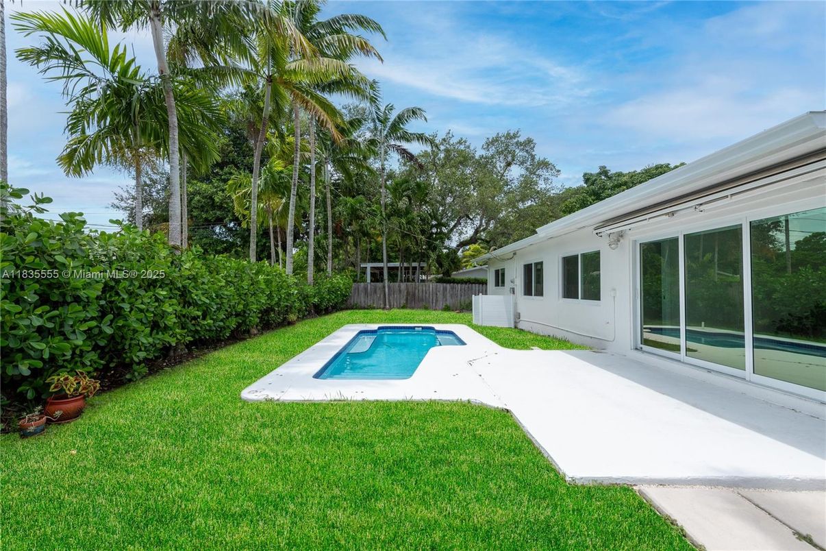 Backyard, Exterior, Pool