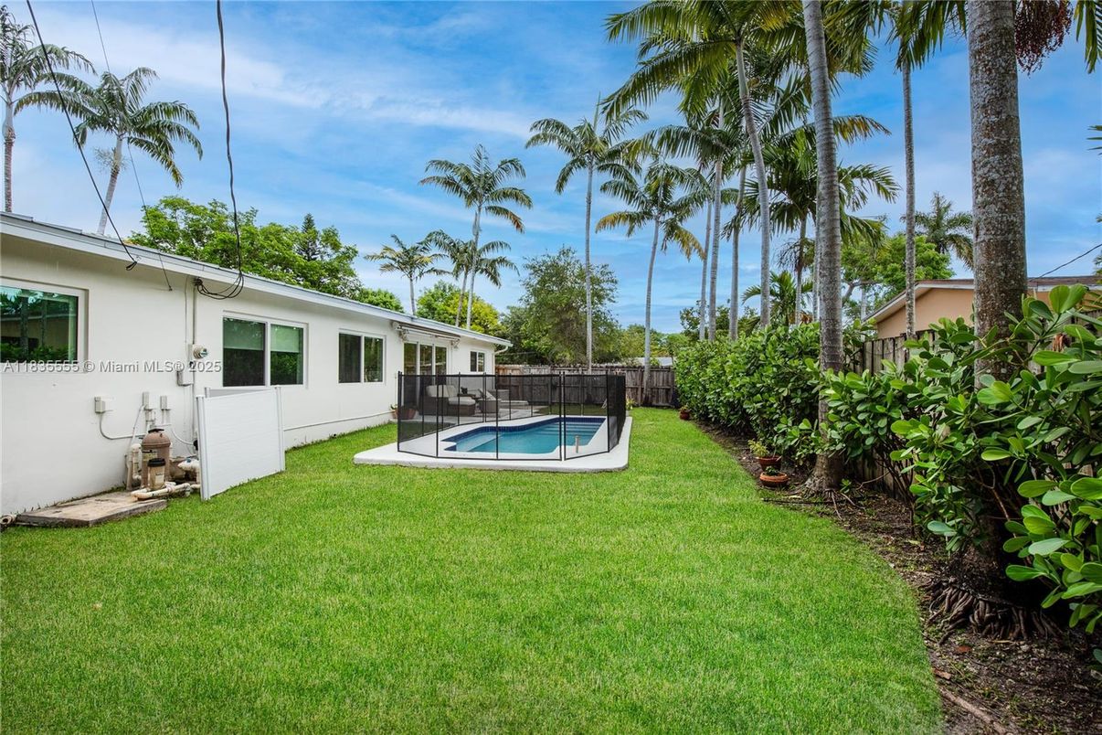 Backyard, Exterior, Pool