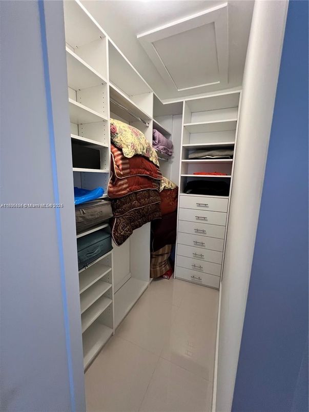 Interior, Walk-in Closets