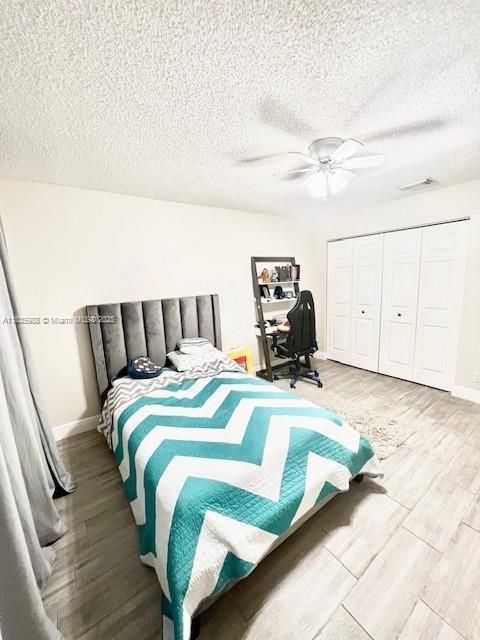 Bedroom, Home Office, Interior, Wood Texture Flooring