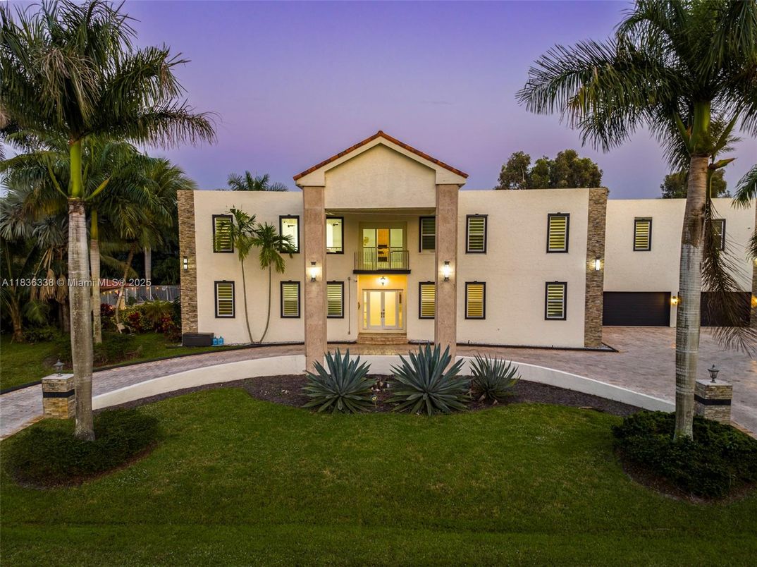 Backyard, Exterior, Facade, Spanish Mediterranean