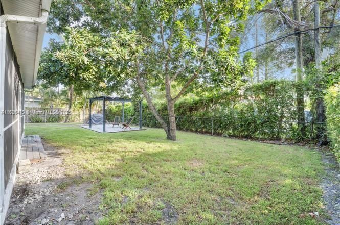 Backyard, Exterior, Playground