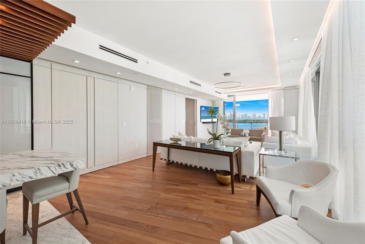 Interior, Living room, Recessed Lighting, Water, Wood Texture Flooring