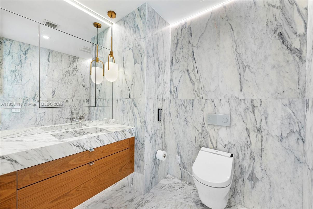 Bathroom, Interior, Marble, Marble Walls, Recessed Lighting
