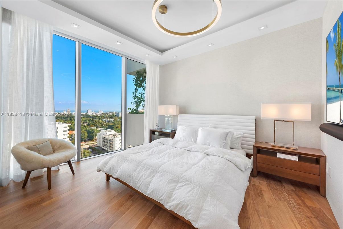 Bedroom, Interior, Pendant Lights, Recessed Lighting, Wood Texture Flooring