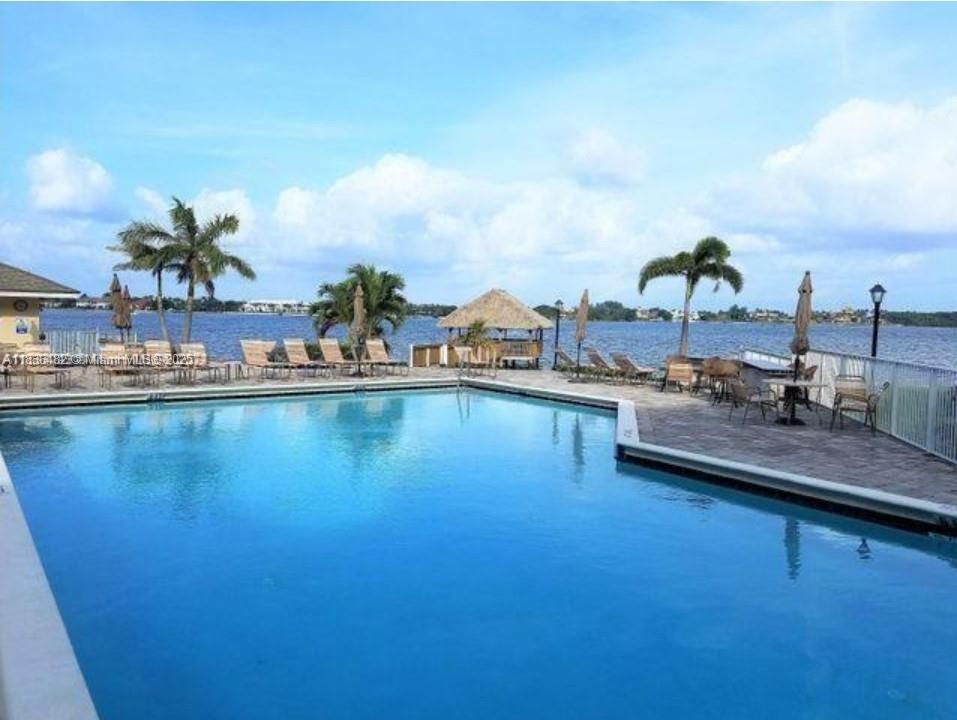 Exterior, Pool, Water