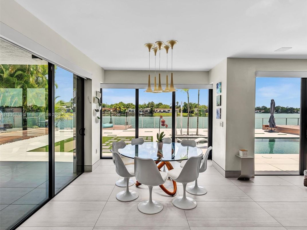Dining room, Interior, Pendant Lights, Water