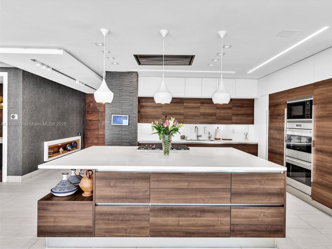 Interior, Kitchen, Pendant Lights, Recessed Lighting, Stainless Steel Appliances