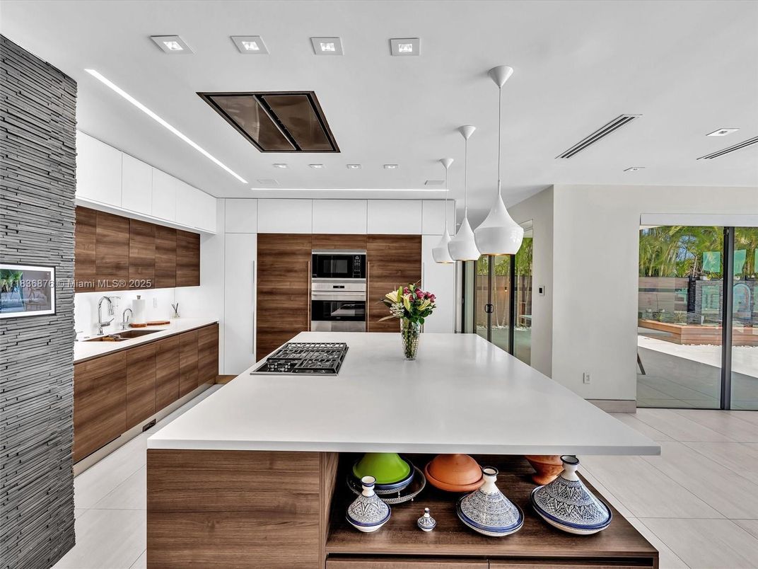 Interior, Kitchen, Pendant Lights, Recessed Lighting, Stainless Steel Appliances