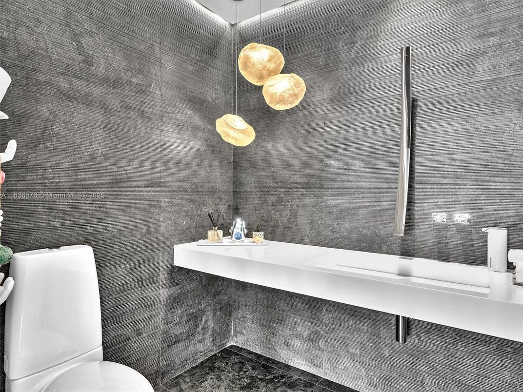 Bathroom, Interior, Pendant Lights