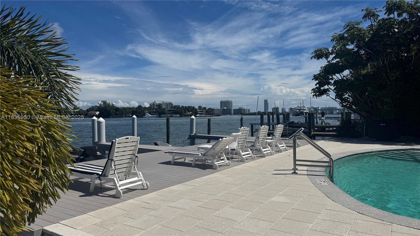 Exterior, Pool, Water