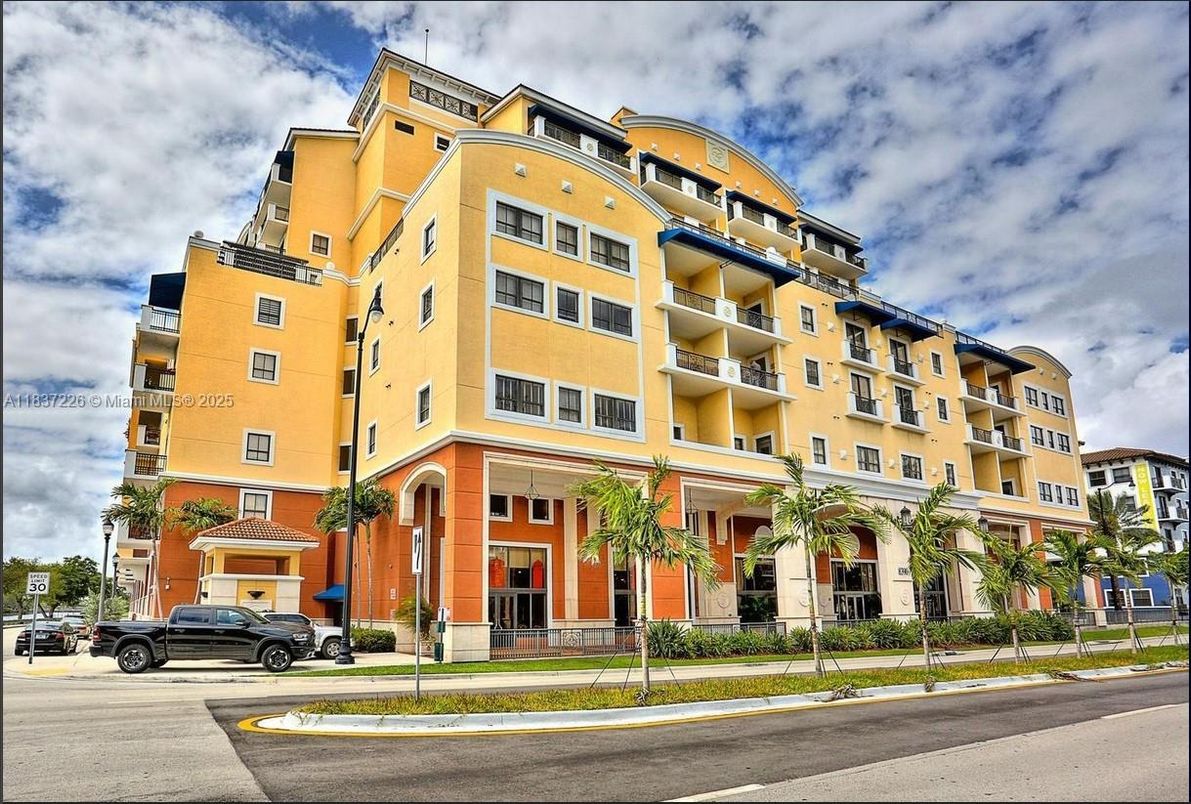 Exterior, Facade, Condo Building