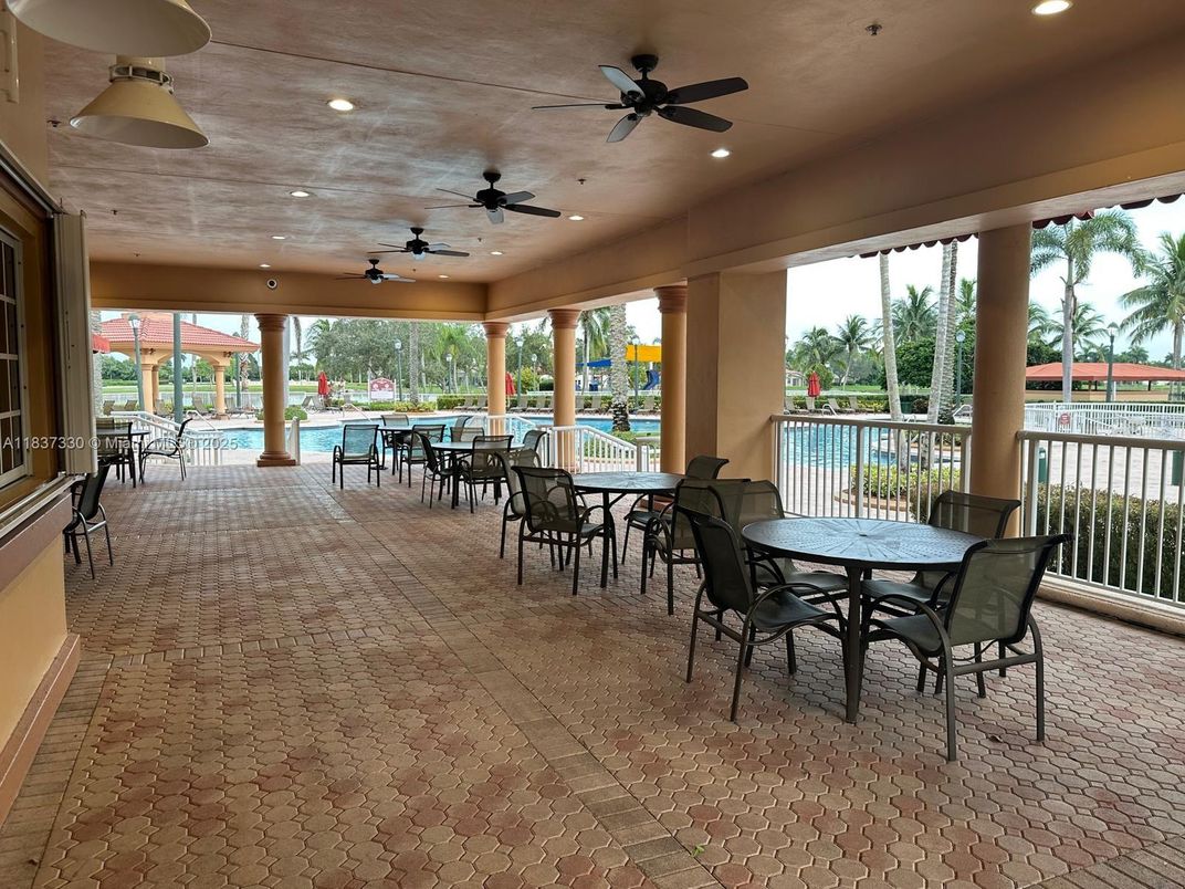 Dining room, Interior, Recessed Lighting