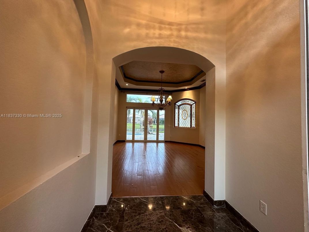 Interior, Marble, Pendant Lights, Recessed Lighting, Wood Texture Flooring