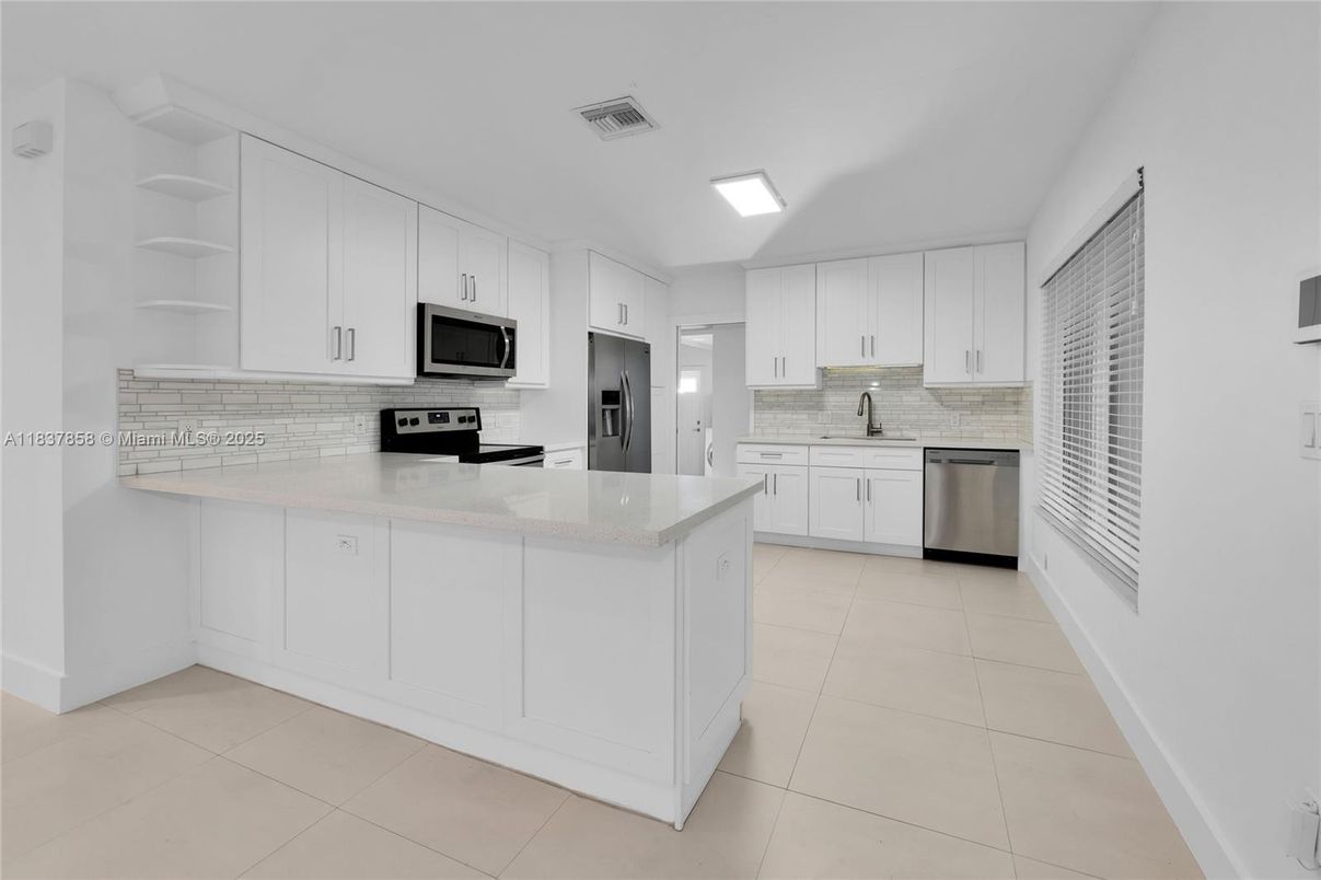 Interior, Kitchen, Stainless Steel Appliances