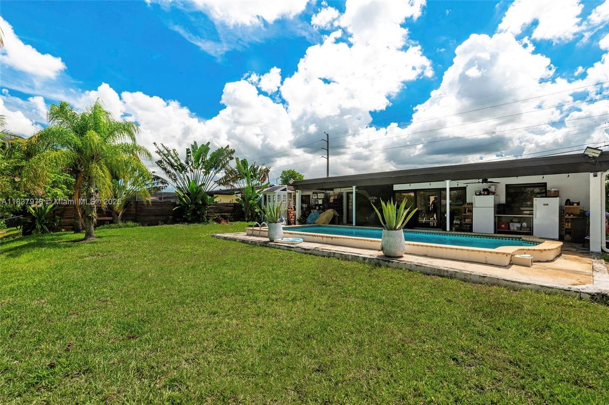 Backyard, Exterior, Pool