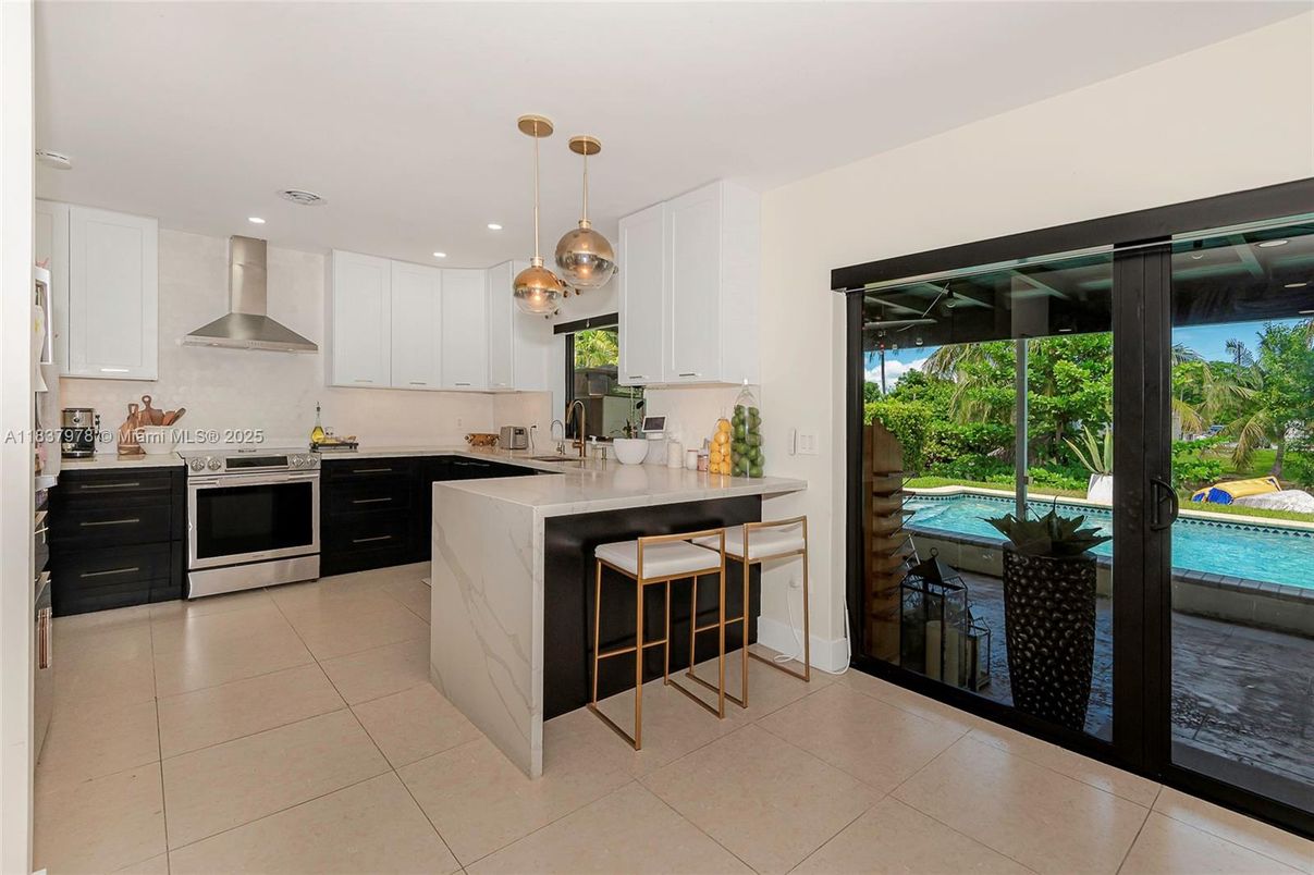 Interior, Kitchen, Pendant Lights, Recessed Lighting, Stainless Steel Appliances