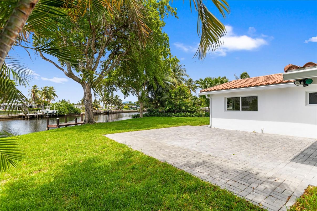 Backyard, Exterior, Water