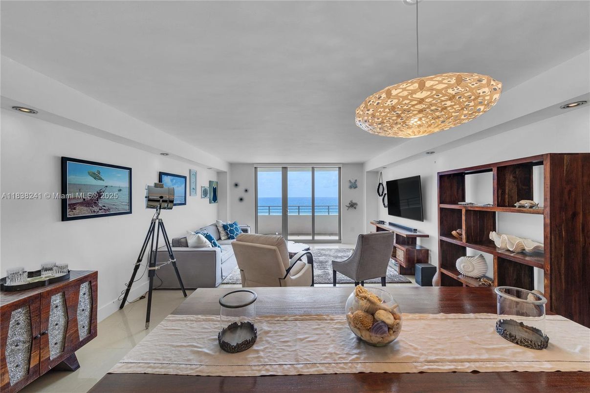 Dining room, Interior, Living room, Pendant Lights, Water