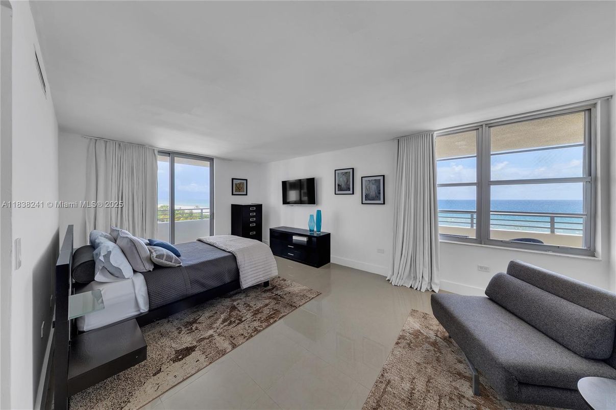 Bedroom, Interior, Water