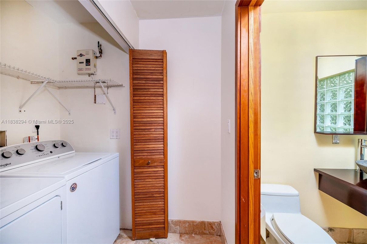 Bathroom, Interior, Utility Closets, Washer