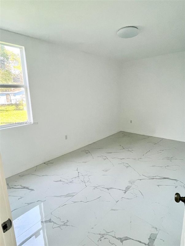 Empty room, Interior, Marble, Recessed Lighting