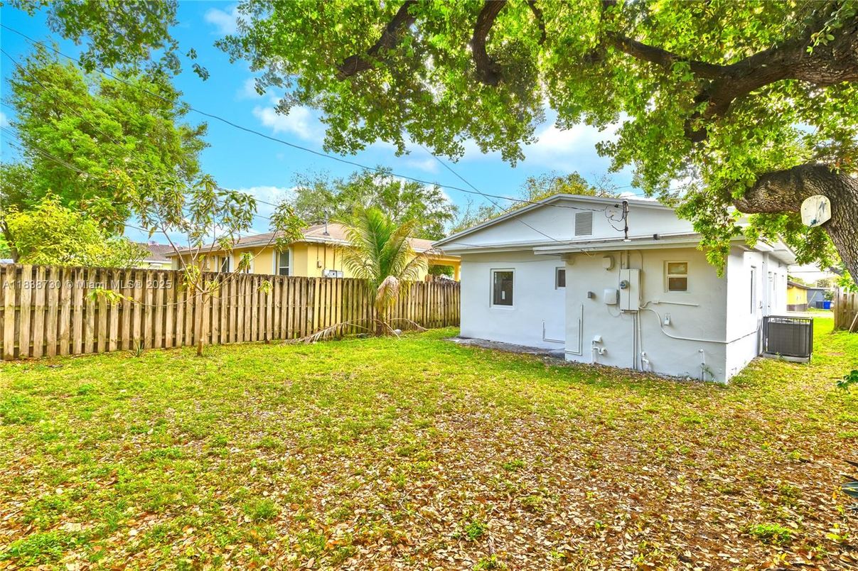 Backyard, Exterior