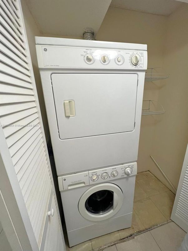 Interior, Utility Closets, Washer