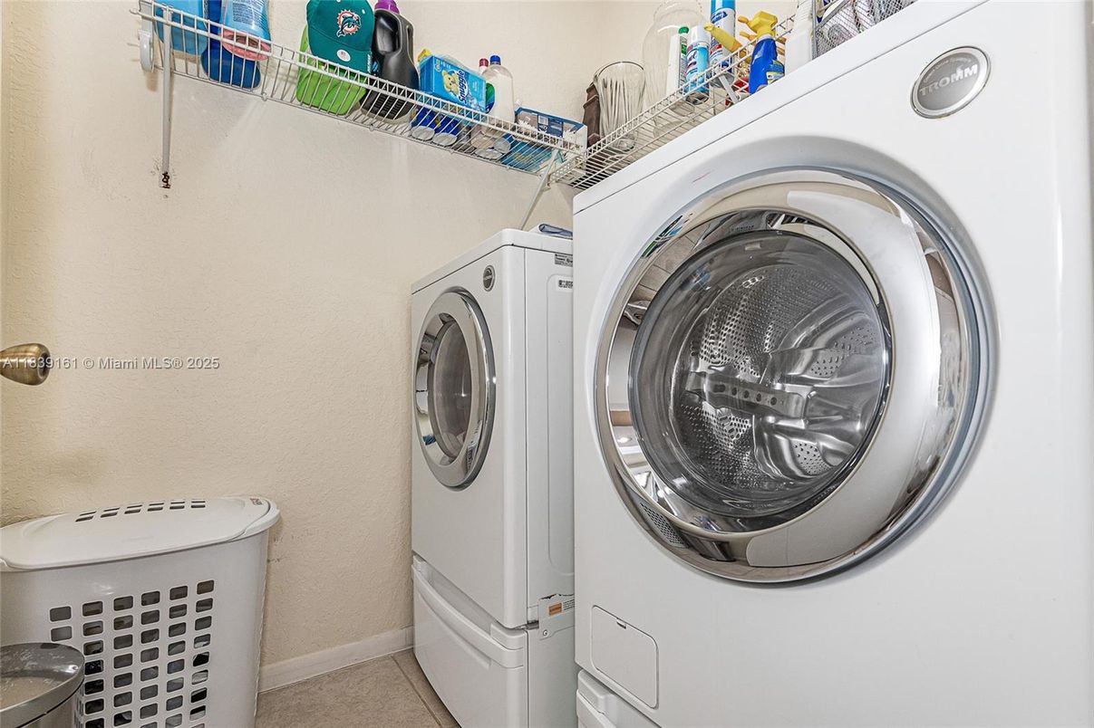 Interior, Utility Closets, Washer