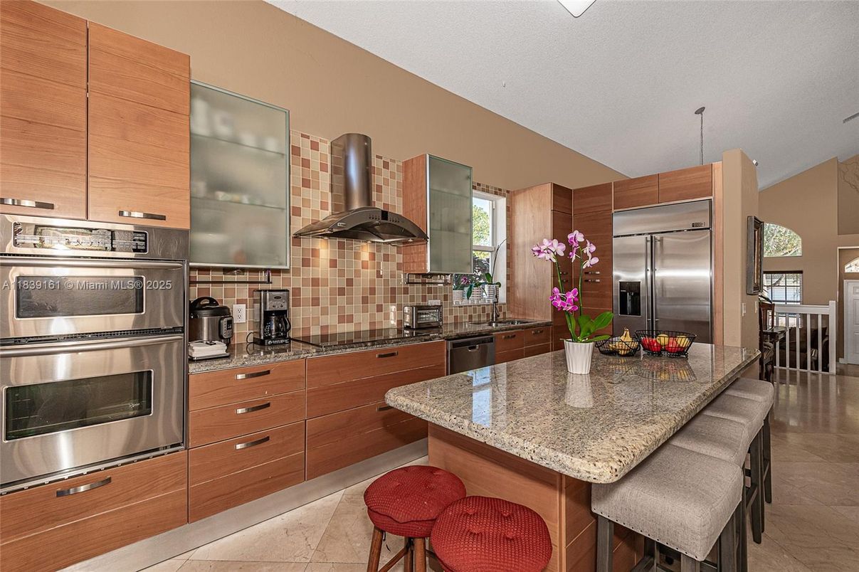 Interior, Kitchen, Stainless Steel Appliances