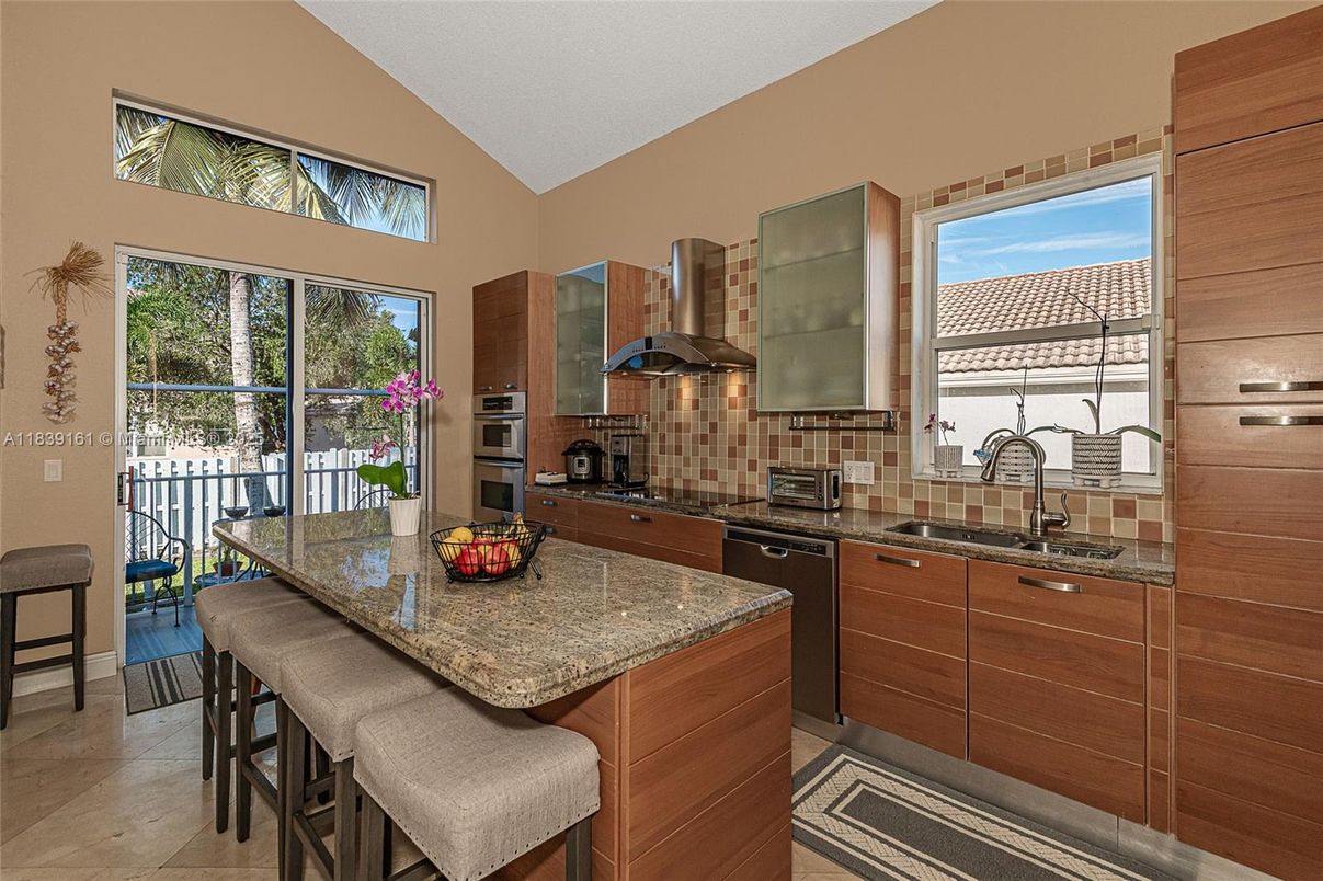 Interior, Kitchen, Stainless Steel Appliances