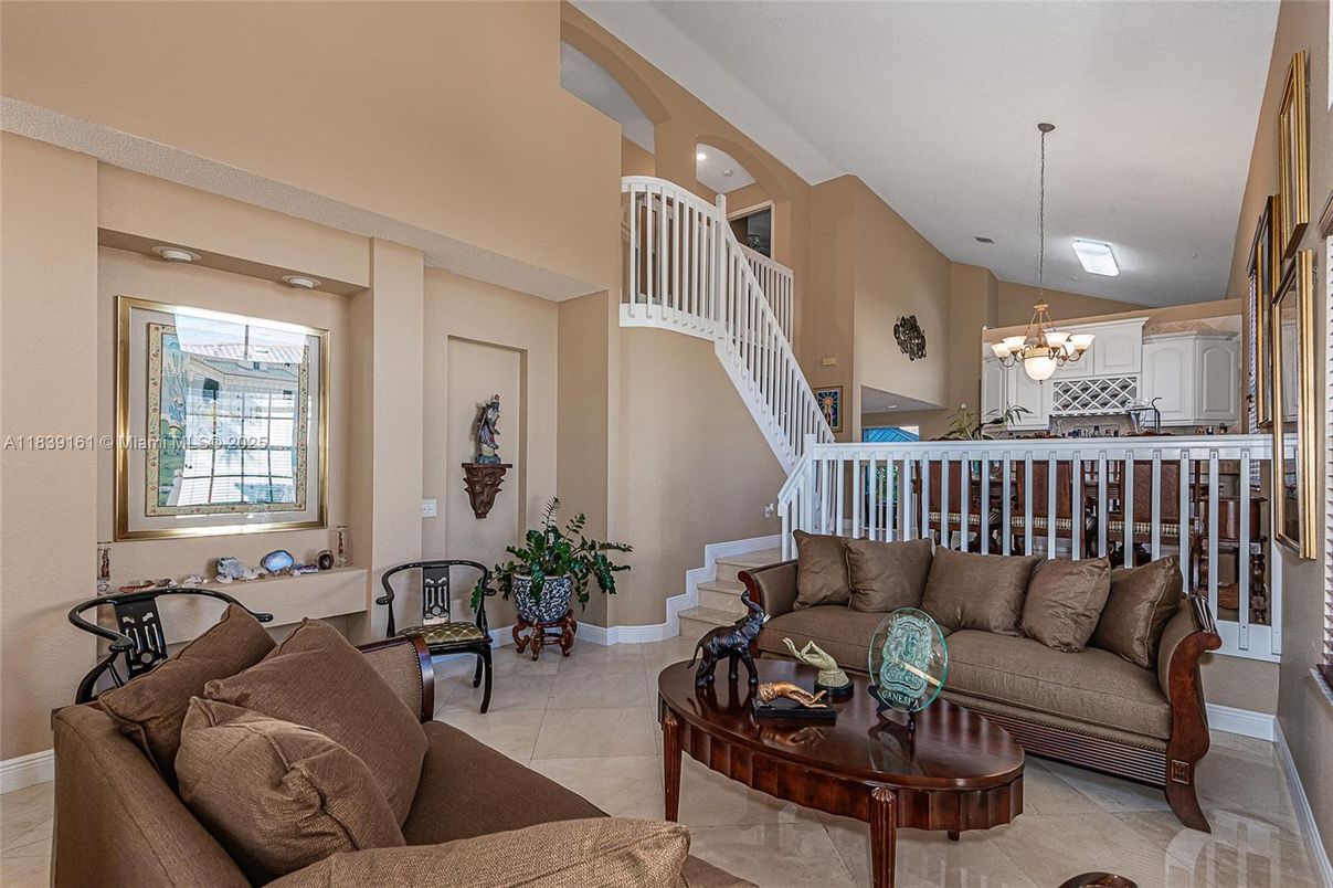 Chandelier, Interior, Living room