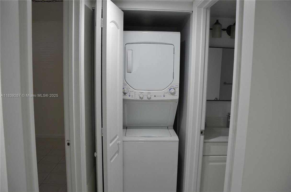 Interior, Utility Closets, Washer