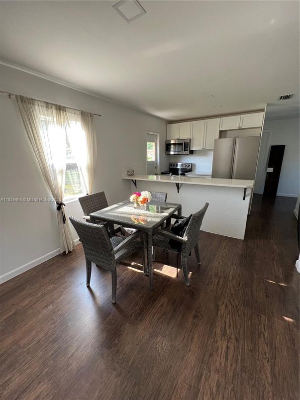 Dining room, Interior, Kitchen, Stainless Steel Appliances, Wood Texture Flooring
