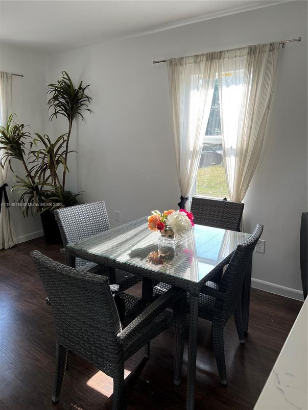 Dining room, Interior, Wood Texture Flooring