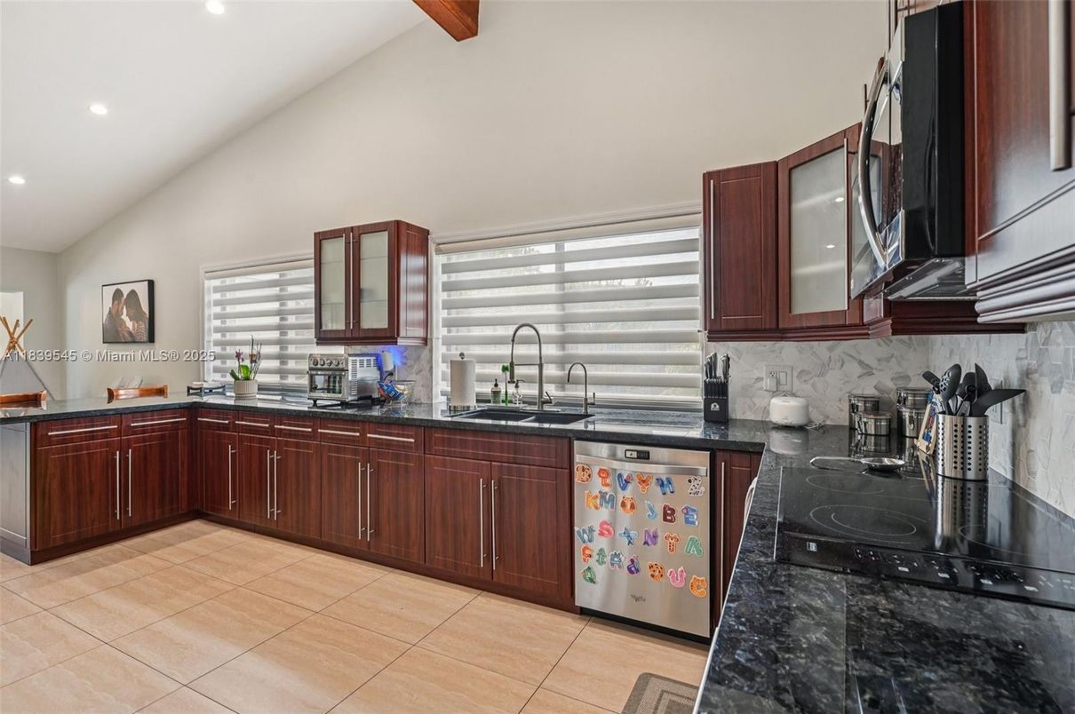 Interior, Kitchen, Recessed Lighting