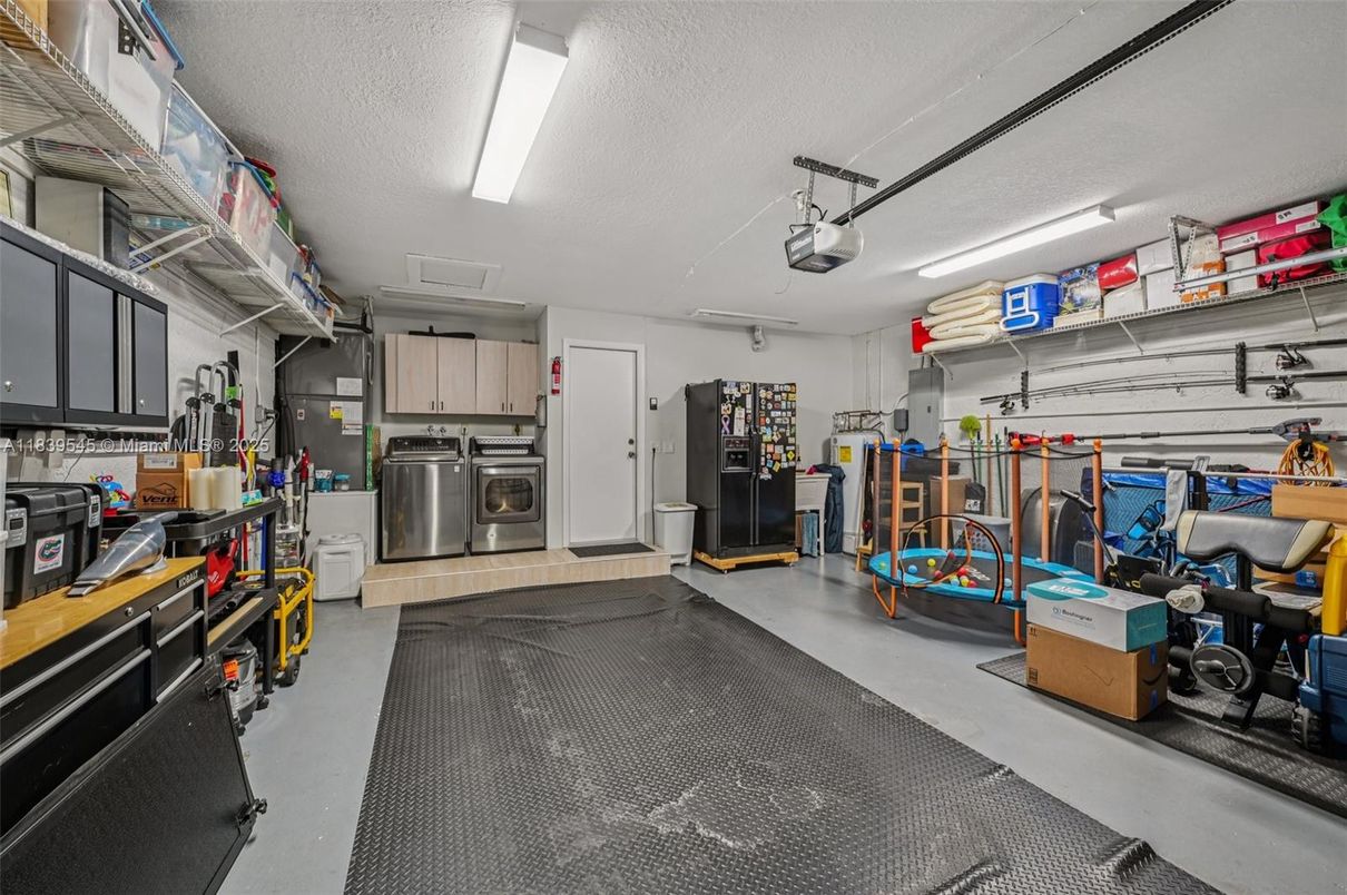 Garage, Interior, Washer