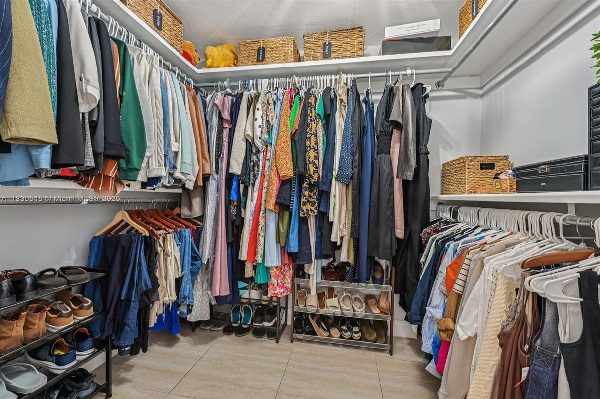 Interior, Walk-in Closets