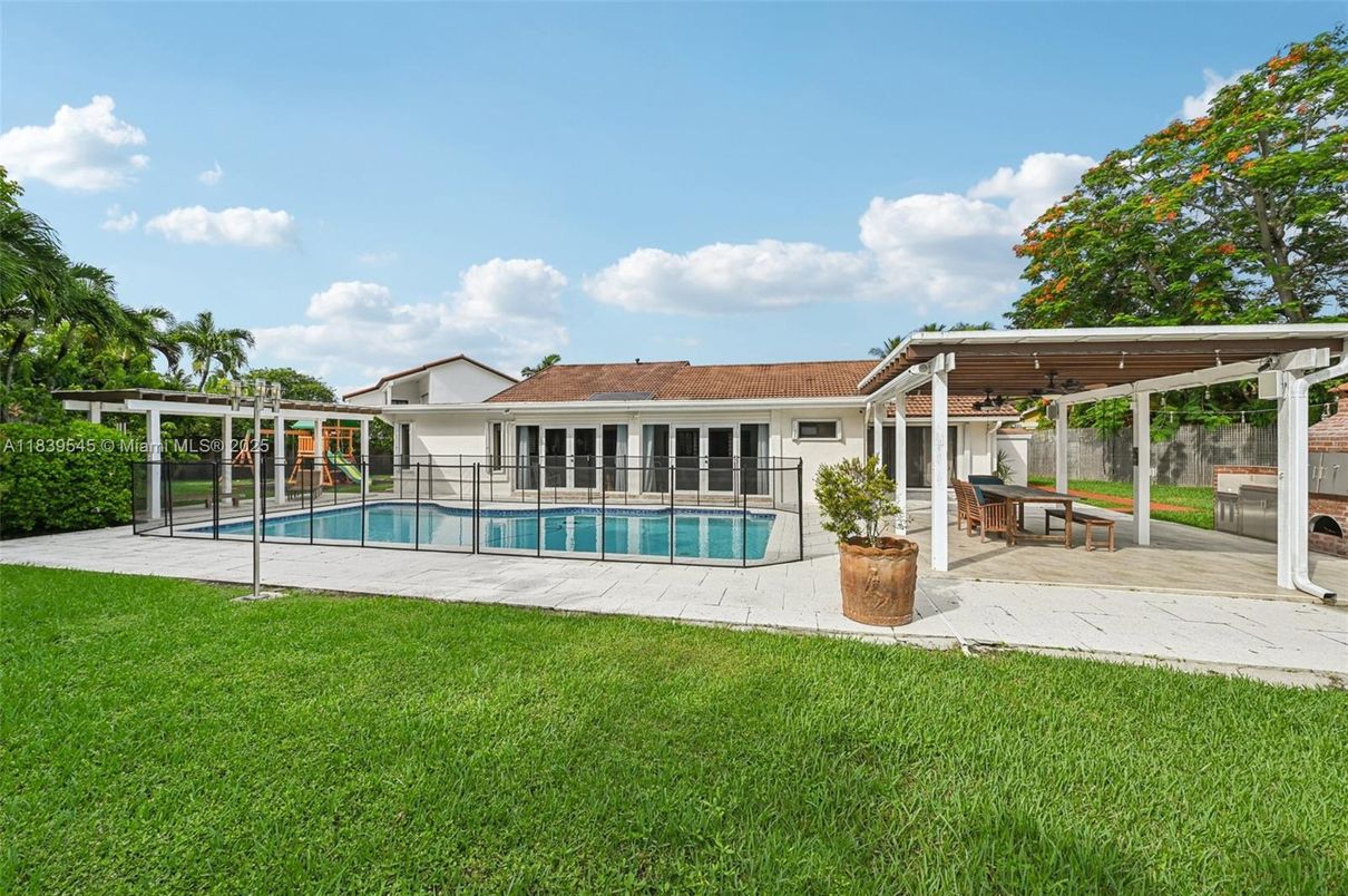 Backyard, Exterior, Pool