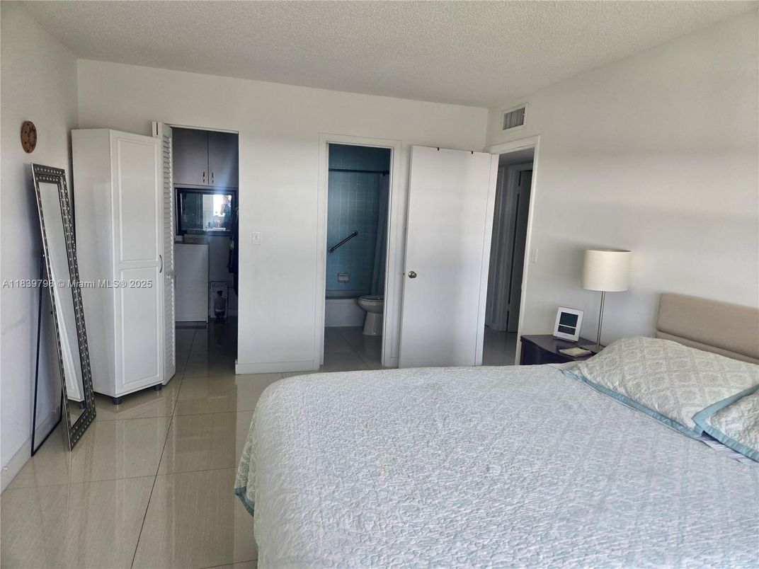 Bathroom, Bedroom, Interior