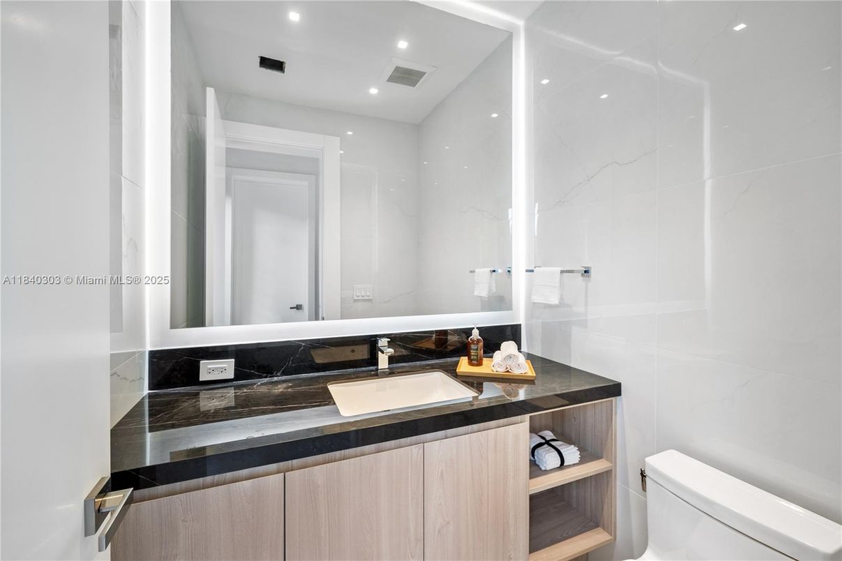Bathroom, Interior, Marble Walls, Recessed Lighting