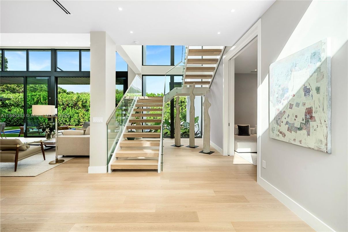 Interior, Living room, Recessed Lighting, Wood Texture Flooring