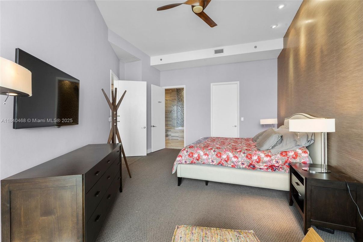 Bedroom, Interior, Recessed Lighting